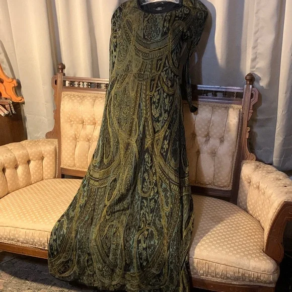 Peruvian Connection Green and Gold Maxi Dress - Picture 2 of 16